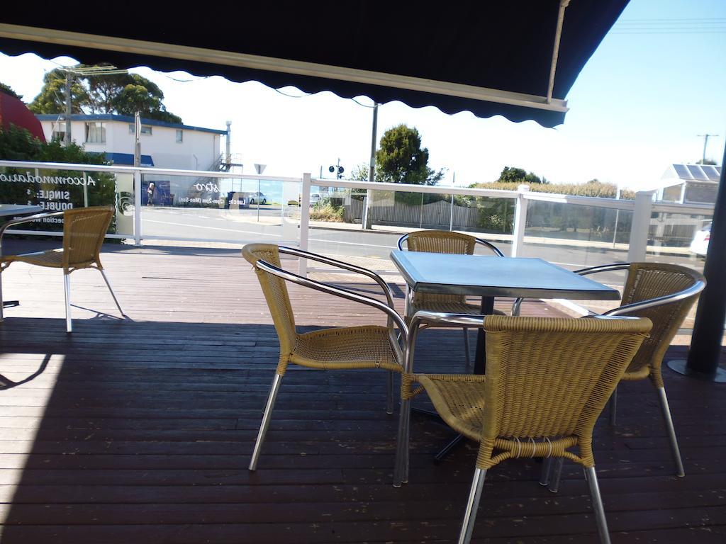Happy Backpacker Hostel Penguin Exterior photo